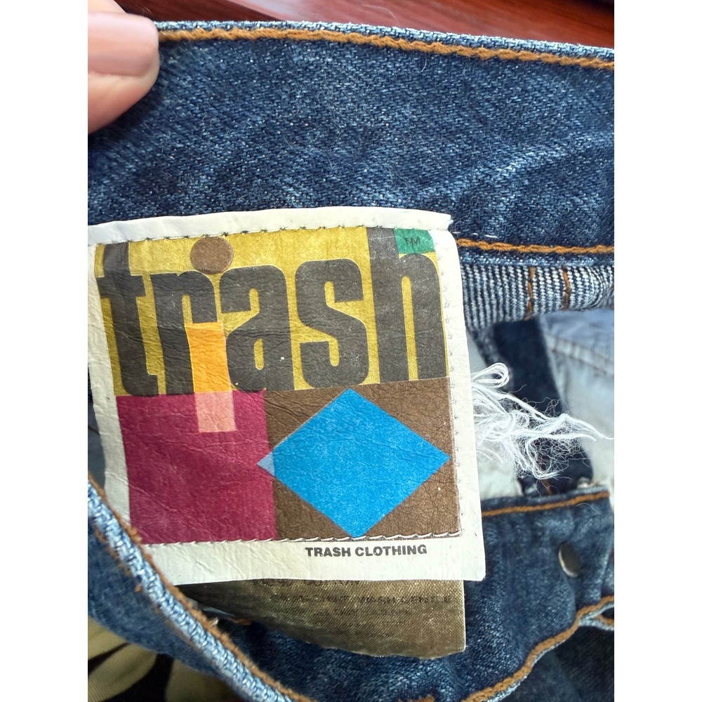 VTG Trash Clothing High Waisted Embroidered Denim Jeans Medium Wash 25x29